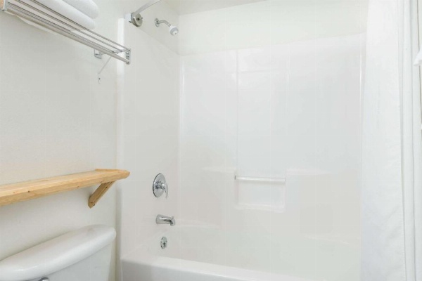 Super 8 by Wyndham Powell image 16